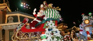 A-Christmas-Fantasy-Parade-santa